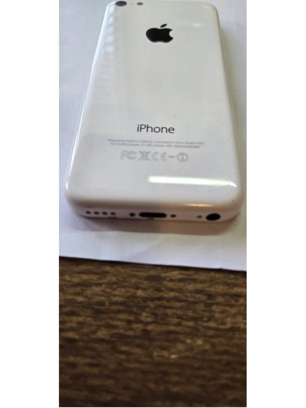 Apple iPhone 5c - 16GB - White (locked)